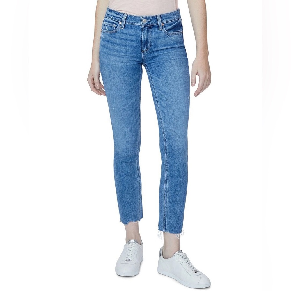 Paige skyline ankle distressed Hem. Size 31